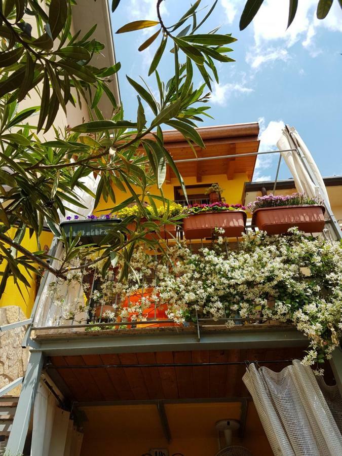Dora Baltea Monolocale Primo Piano Mansarda Secondo Piano Verona Dış mekan fotoğraf