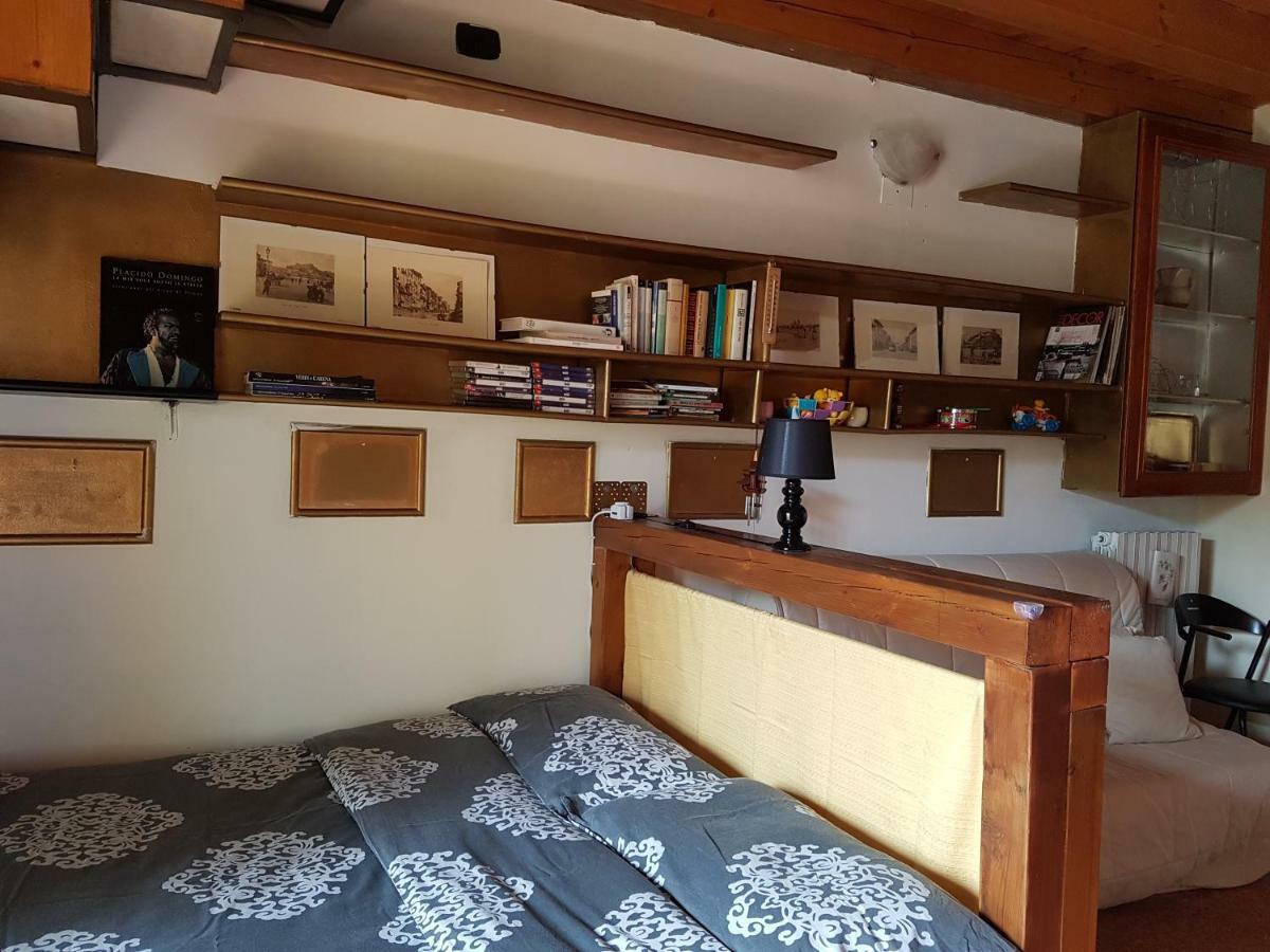 Dora Baltea Monolocale Primo Piano Mansarda Secondo Piano Verona Dış mekan fotoğraf