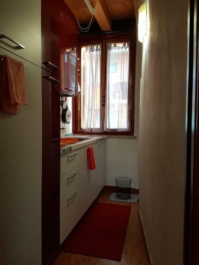 Dora Baltea Monolocale Primo Piano Mansarda Secondo Piano Verona Dış mekan fotoğraf